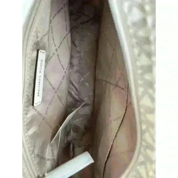 Michael Kors Crossbody Messenger Bag MK Signature Large JetSet Xbody Light Cream - Picture 9 of 10